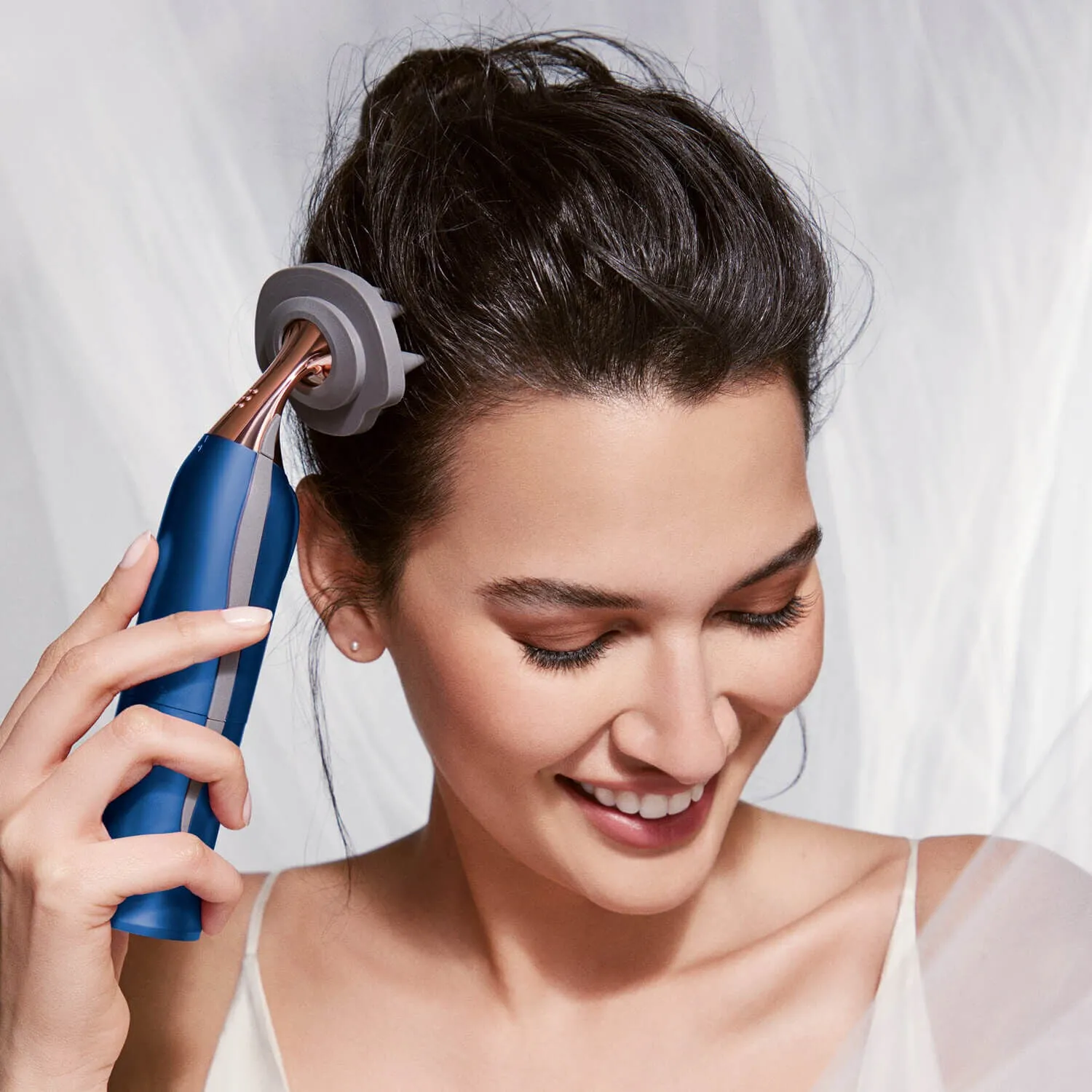 Aeroscalp Cleansing Device