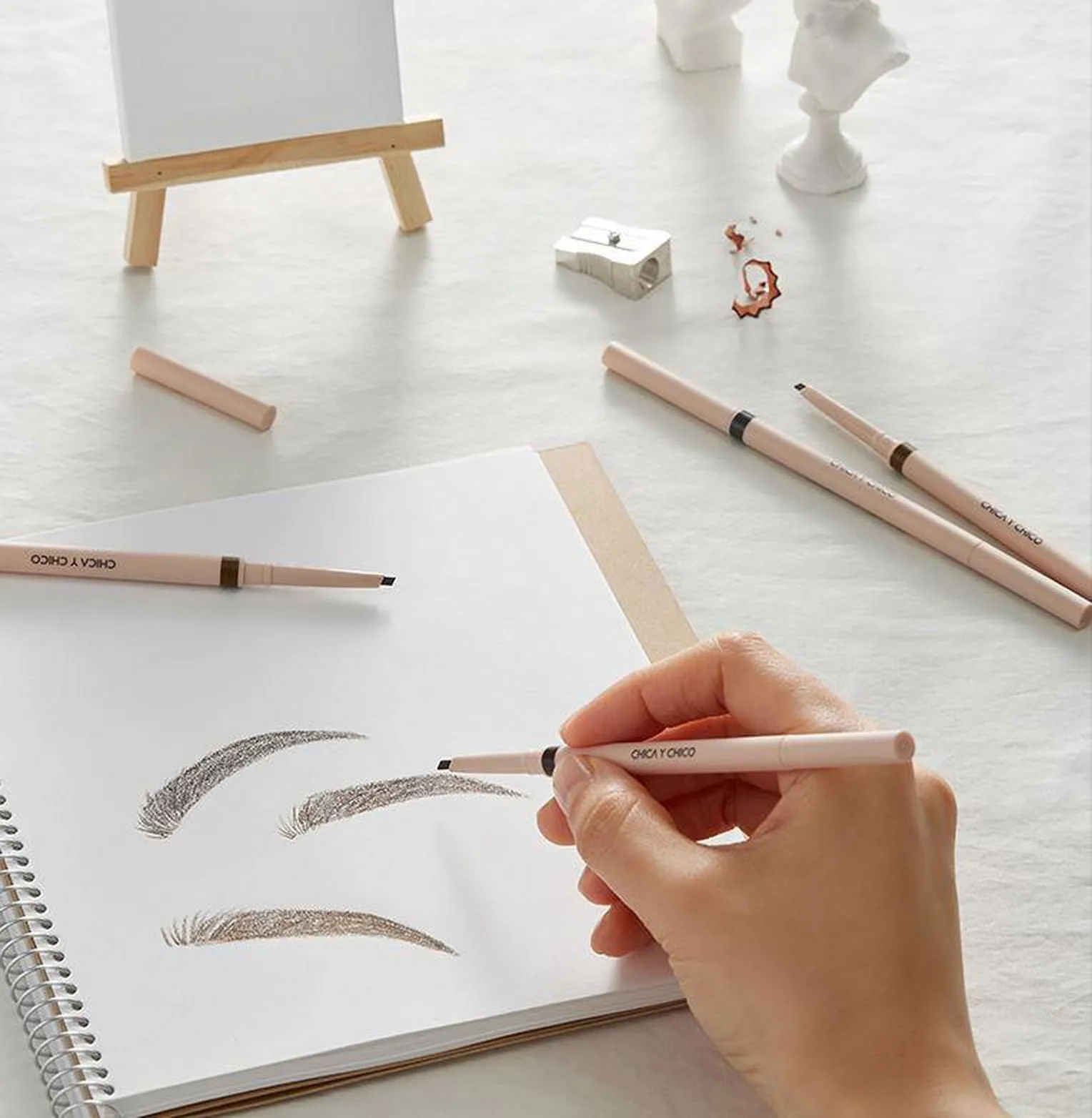 CHICA Y CHICO Hard Skinny Brow Styler