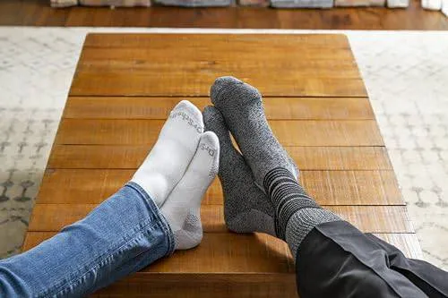 Dr. Scholl's Men's Advanced Relief Blisterguard Socks - 2 & 3 Pair Packs - Non-Binding Cushioned Moisture Management, Charcoal Stripe, 7-12