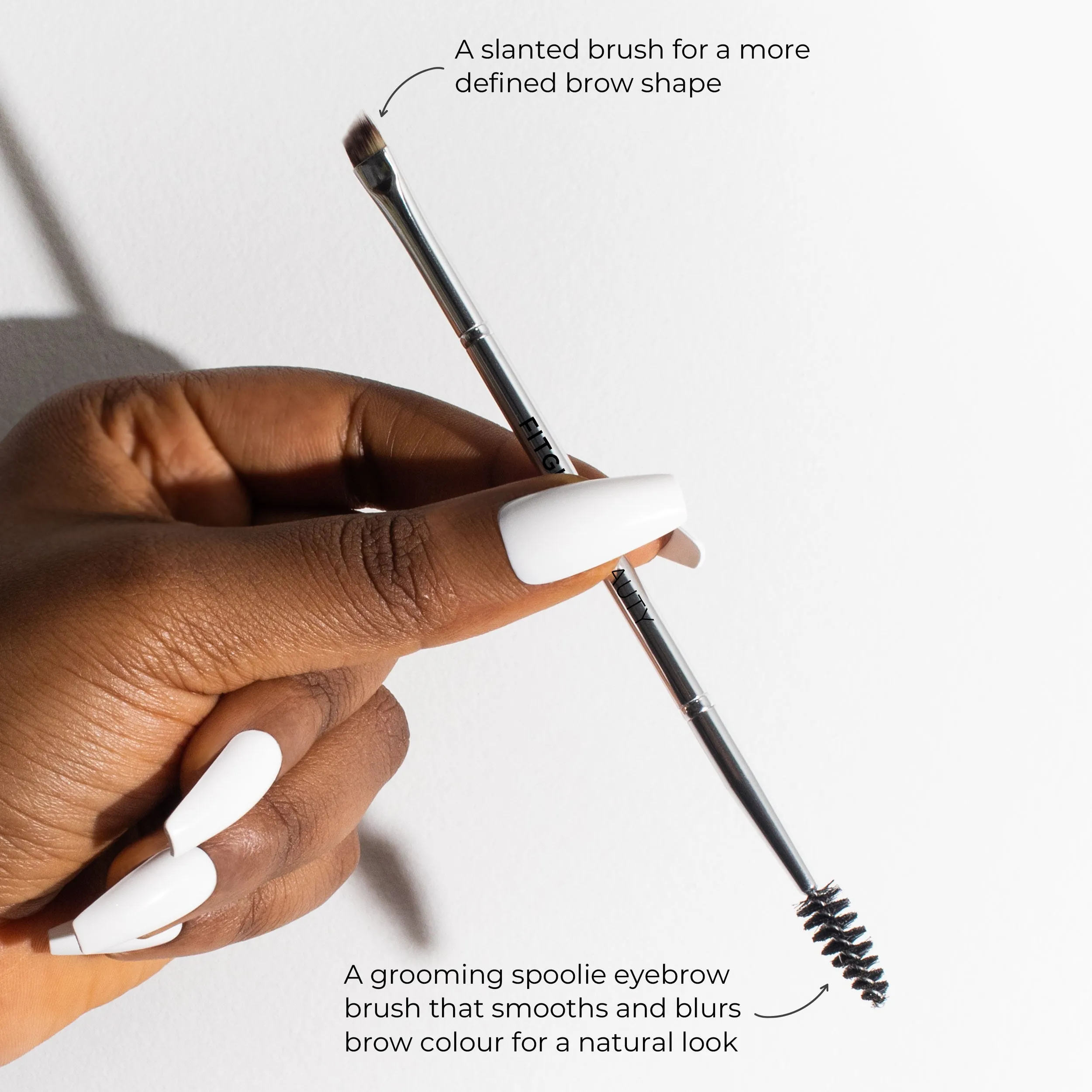 FITGLOW BEAUTY - Eyebrow Brush