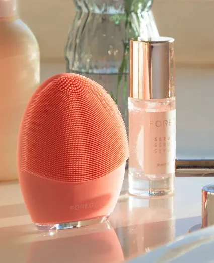 Foreo LUNA 4 Smart Facial Cleansing Device