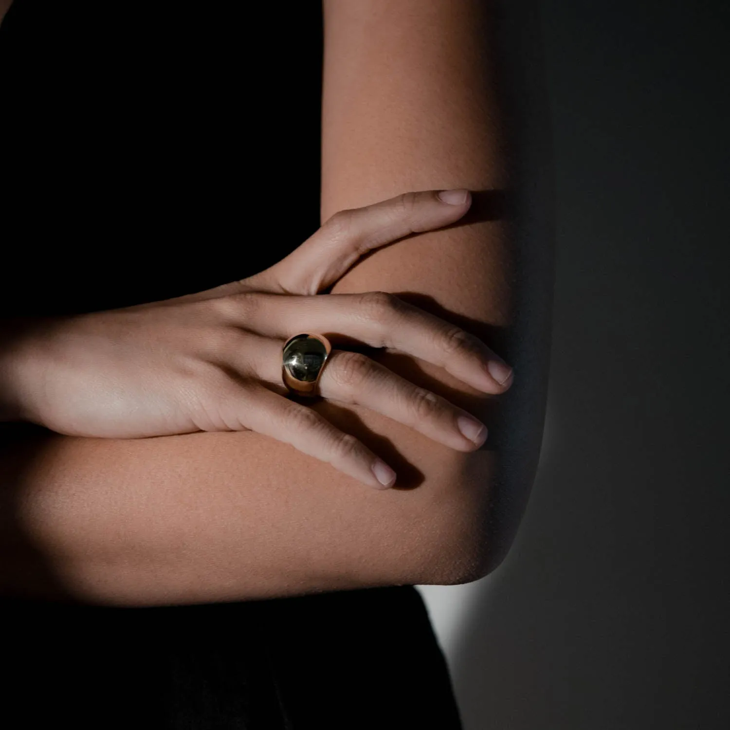 Globe Ring