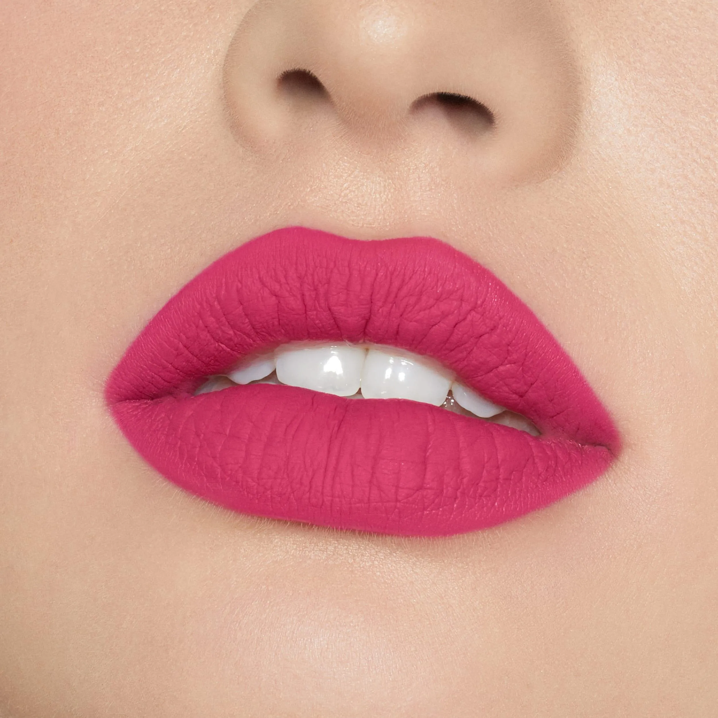 Kylie Cosmetics Matt Lip Kit Comfortable   8-Hour Wear (Valentine)