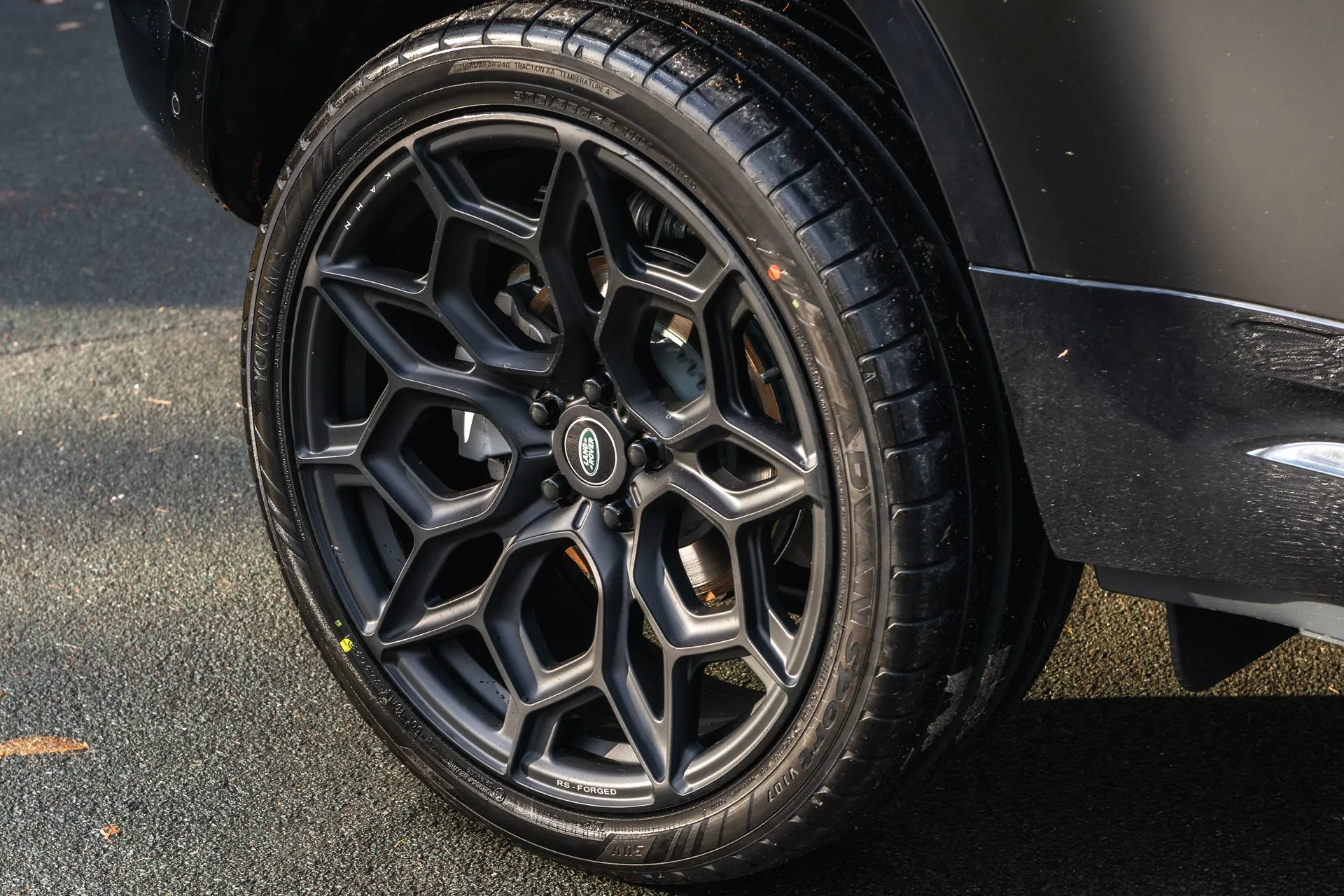 Land Rover Defender 110 - Black Exterior & Interior