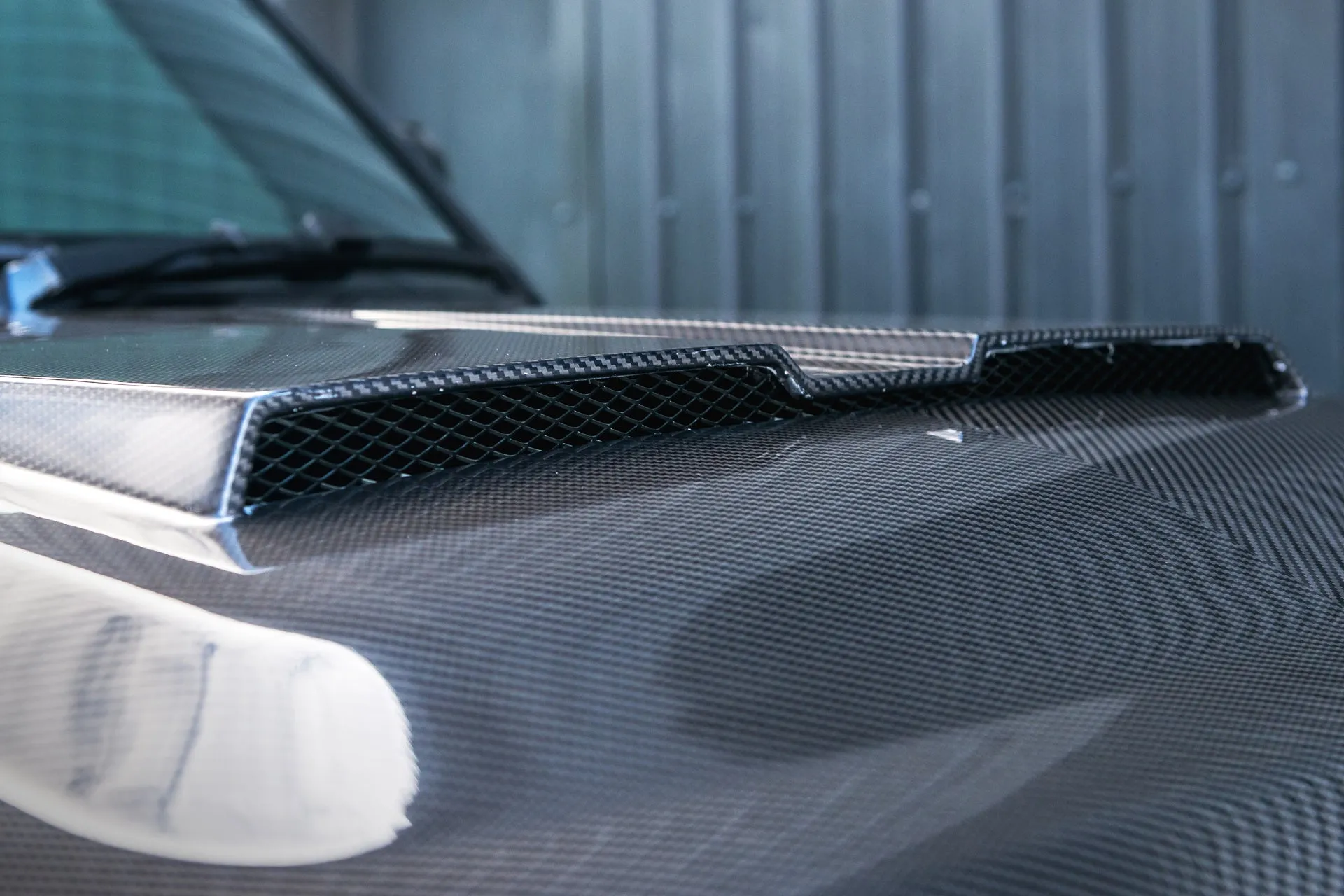 Land Rover Defender 110 - Black Exterior & Interior
