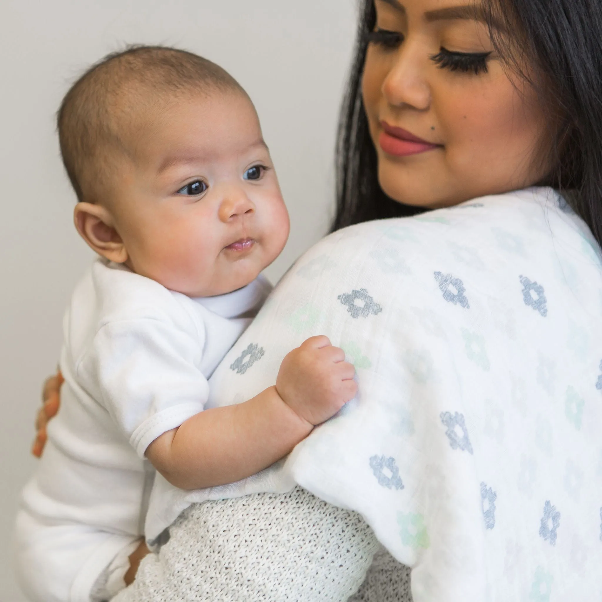 Muslin Swaddle 3-Pack, Pajama Gown and Hat Gift Set - Heathered Denim, Newborn