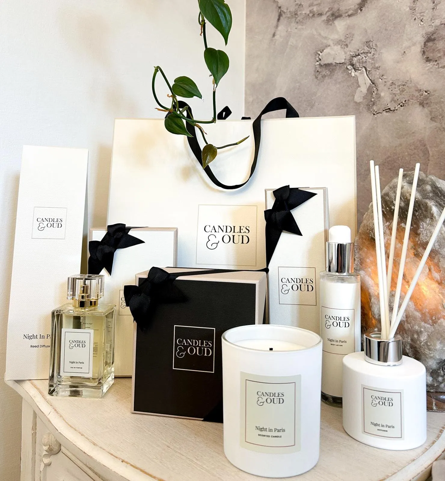 Night in Paris Bundle Experience