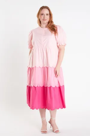 Plus Size Colorblock Scallop Dress