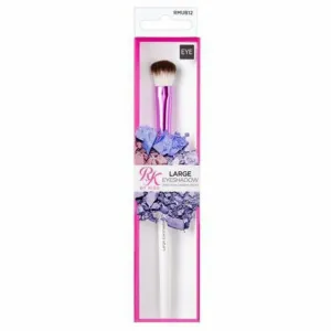 Ruby Kisses: Eyeshadow Brush
