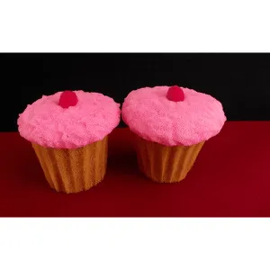 Sponge Cupcake (2 pieces) by Alexander May - Trick