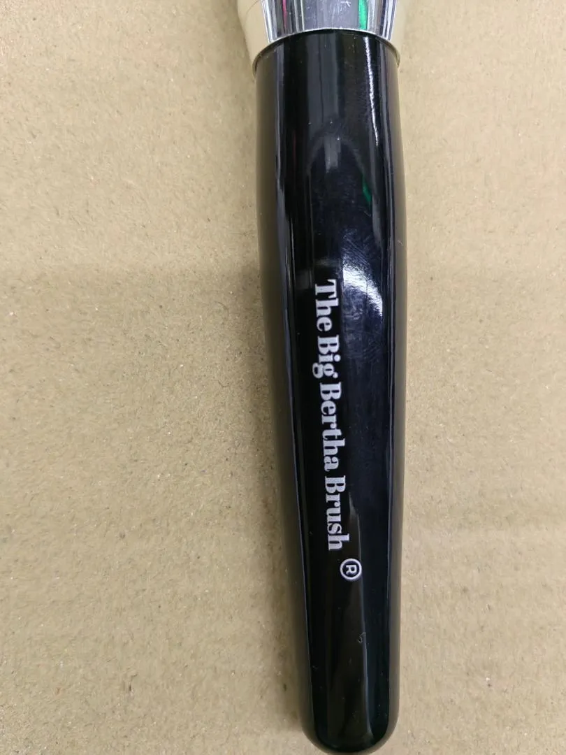 The Big Bertha Makeup Brush ®