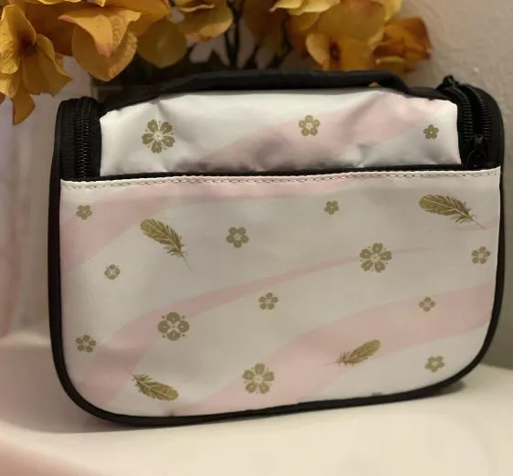 You Betta Wurrk - cosmetic organizer